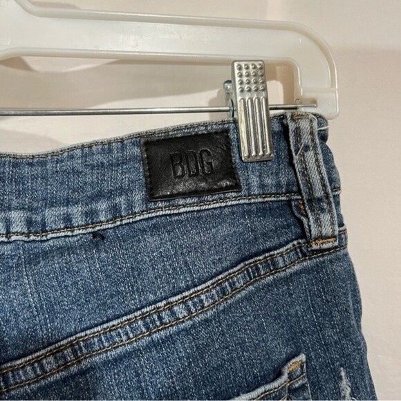 BDG Kick Flare High Rise Crop Size 29 - Picture 6 of 7